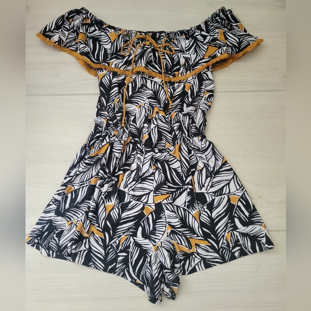 Romper!❤️ Size small.